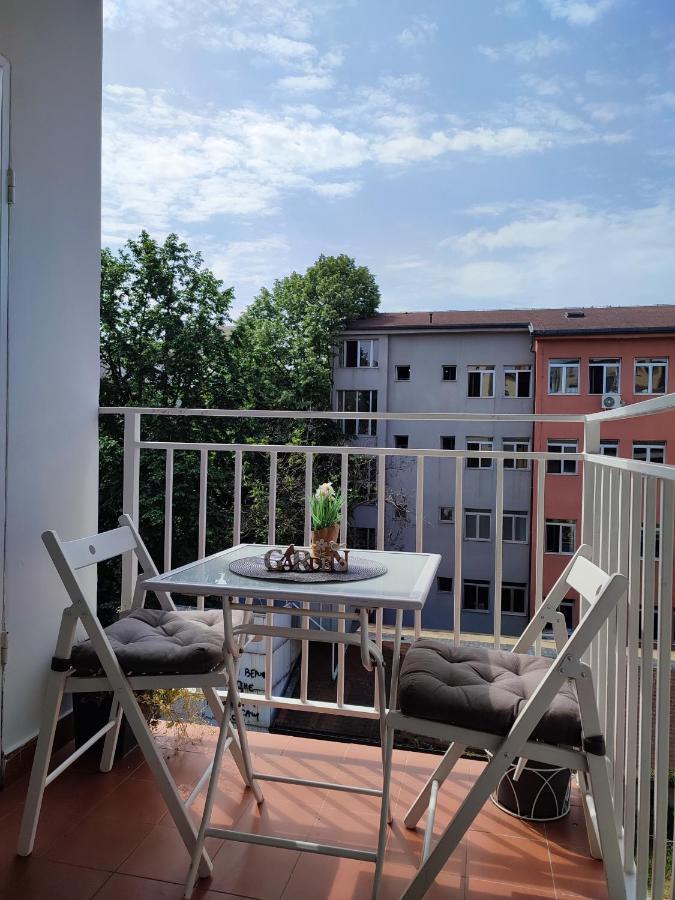 Center Danube Street Apartment Novi Sad Exteriör bild